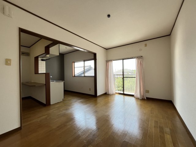 拡大写真:パドル 2階203の居間