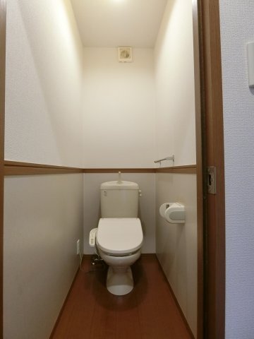 拡大写真:グランシャリオ堀川D棟 1階103のイメージ102号室の写真(反転あり)