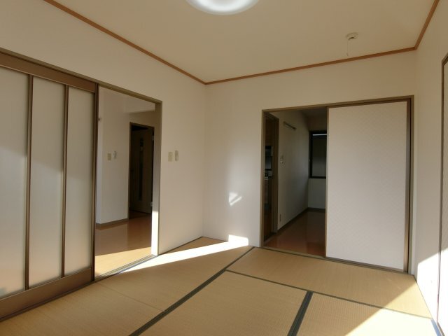 拡大写真:パストラル米原B棟 2階203の和室