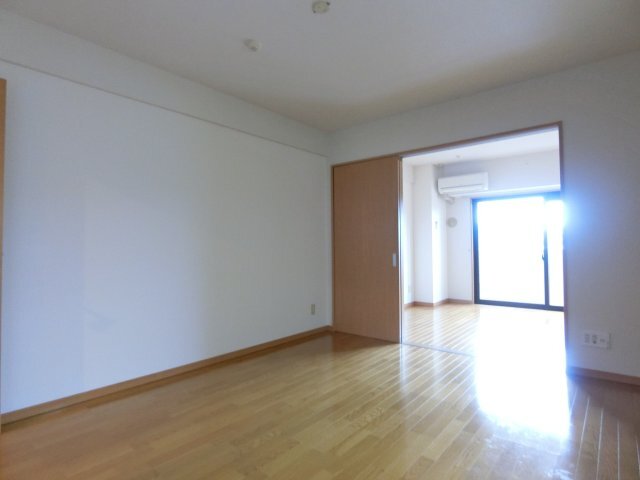 拡大写真：プレゼンス 2階2Dの居間