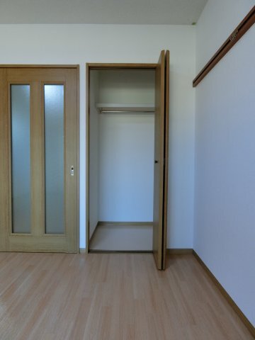 拡大写真：スカイマンションA 3階302の収納