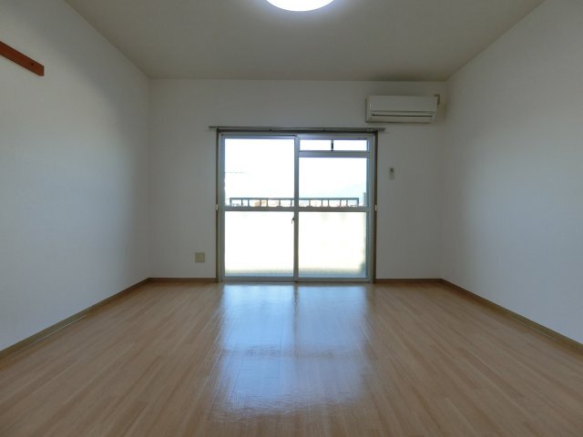 拡大写真：スカイマンションA 3階302の居間