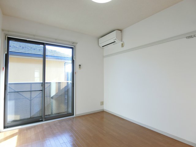 拡大写真：第二双葉ハイツ　A棟 2階201の居間