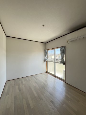 拡大写真:コーポセカンドM 2階202の居間