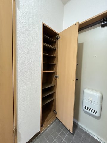拡大写真:スカイマンションD 1階105の収納