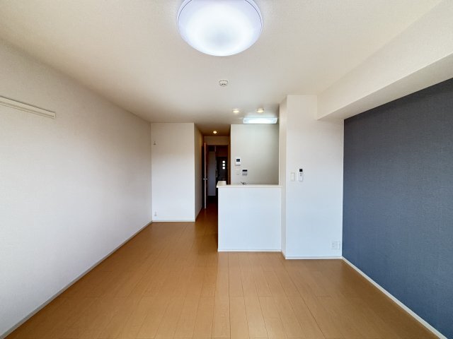 拡大写真:カーサ ルーナ 1階103の居間