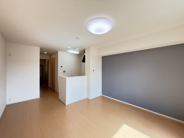 拡大写真:カーサ ルーナ 1階103の居間