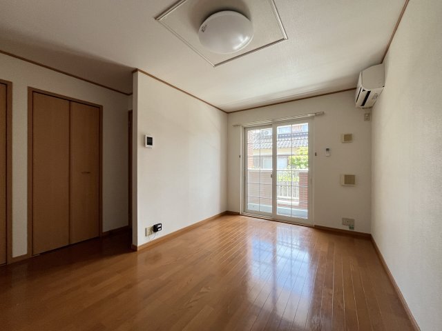 拡大写真:ピュール ジャンB 1階101の居間