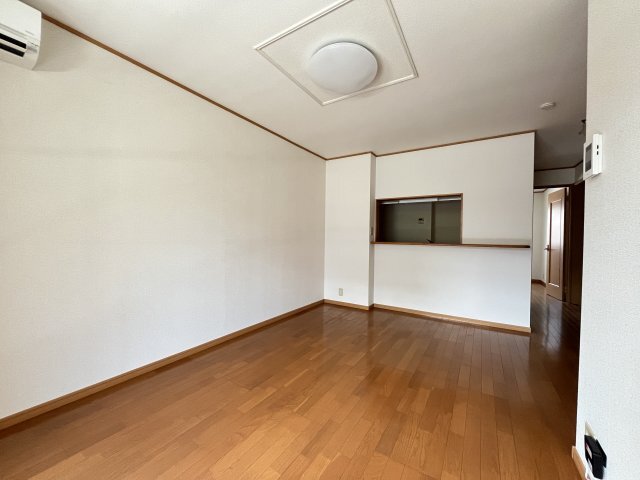 拡大写真:ピュール ジャンB 1階101の居間