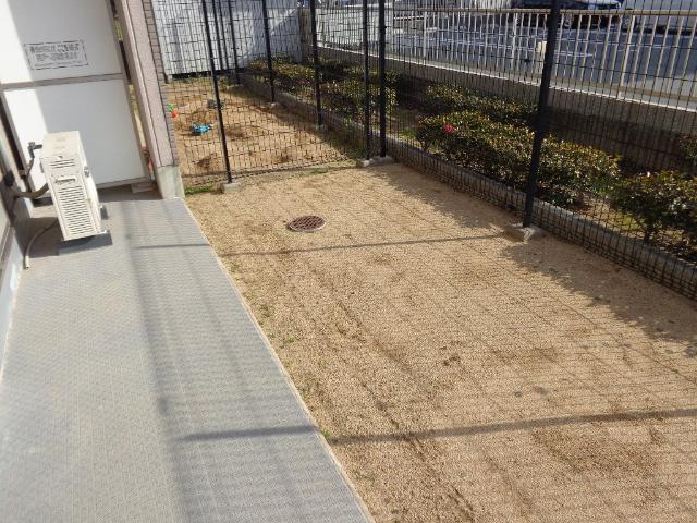 拡大写真:グランシャリオ氷上1番館 1階103の専用庭