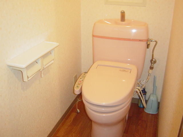 拡大写真:グランシャリオ氷上2番館 3階303のWC(ウォシュレット)