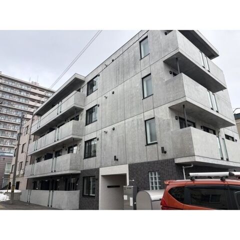 porte-bonheur N13(ポルトボヌールN13)の外観