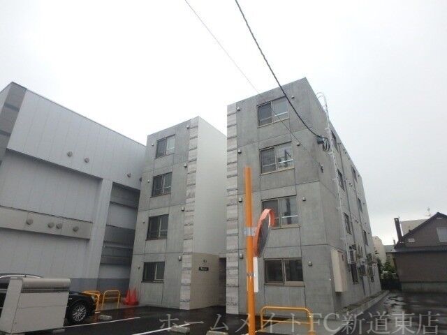 写真：Reverenciaの外観