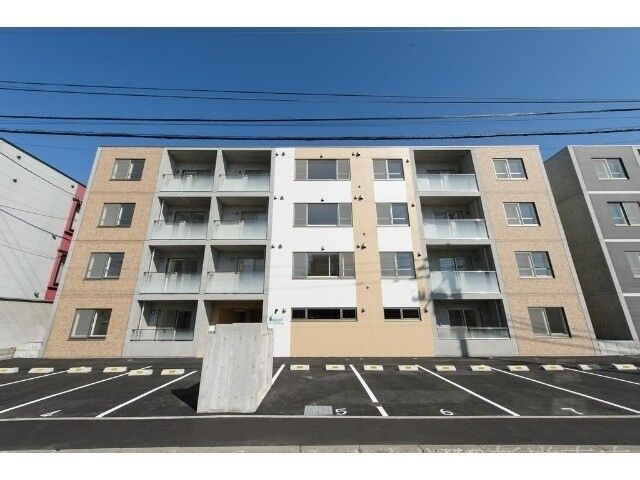 拡大写真：Seventh Court Motomachi　(セブンスコートモトマチ) 2階206の外観