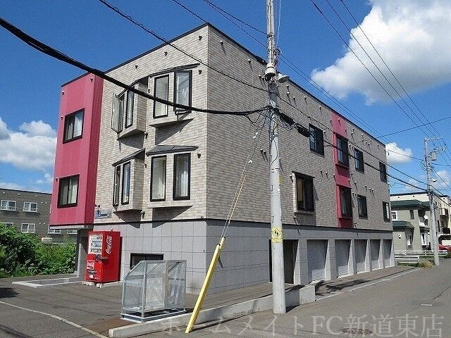 拡大写真:LEE SPACE 北48条 1階105の外観写真