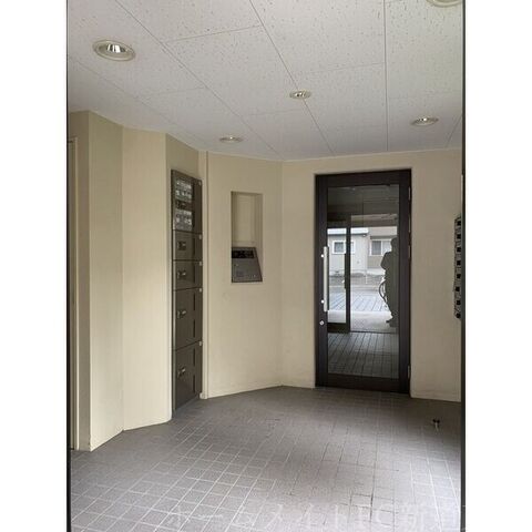 拡大写真:Raffles Court(ラッフルズコート) 4階401の外観写真