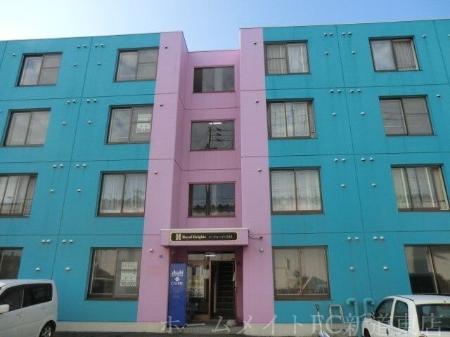 拡大写真:ローヤルハイツ341 4階403の外観写真