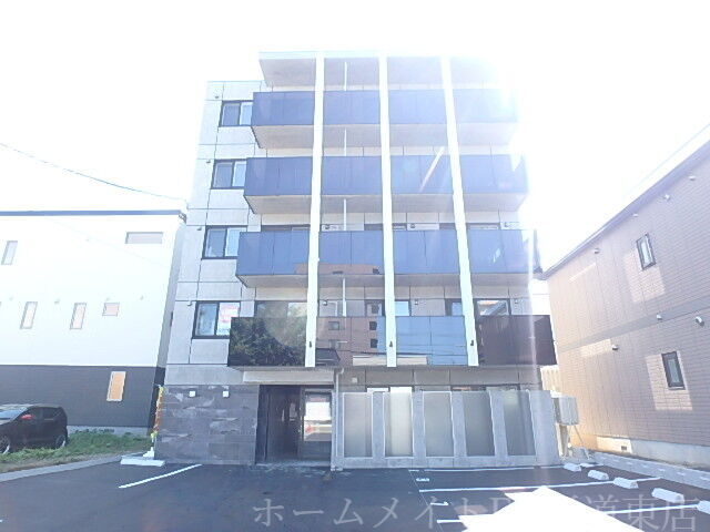 拡大写真:コローレE17 2階206の建物外観