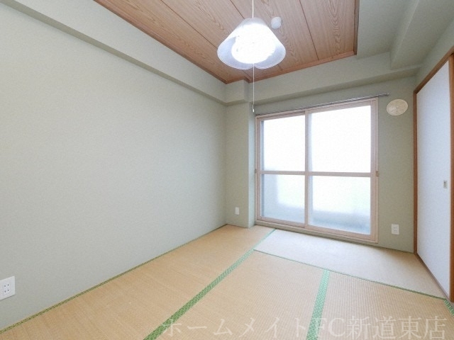 拡大写真:コスモ本町 5階502の和室
