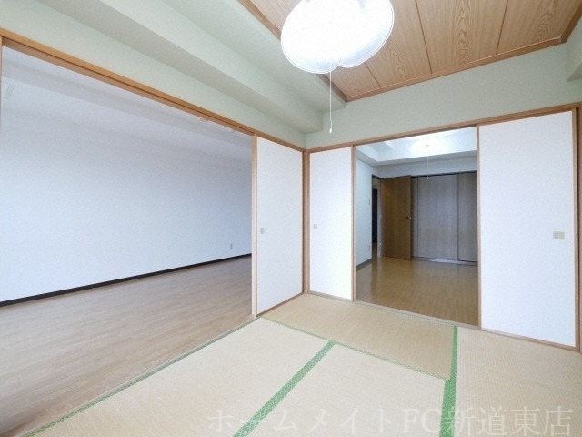 拡大写真:コスモ本町 5階502の和室