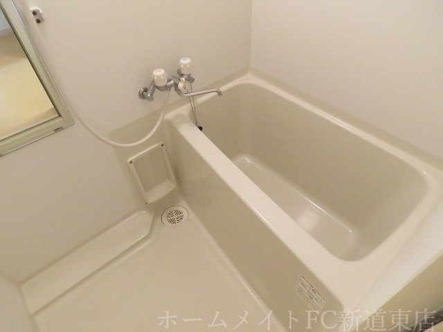 拡大写真:LEE SPACE 北48条 1階105のバス