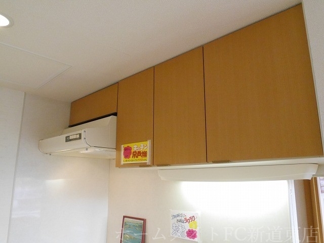 拡大写真:Raffles Court(ラッフルズコート) 4階401のキッチン