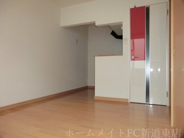 拡大写真:Regalo 2階203のキッチン