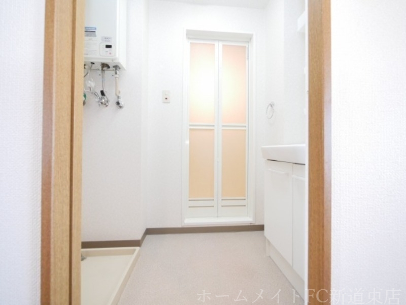 拡大写真:ノースヴィラ弐番館 1階104の洗面