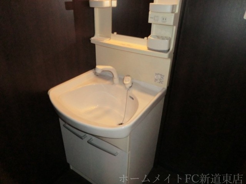 拡大写真:サンテモンターニュ 2階206の洗面