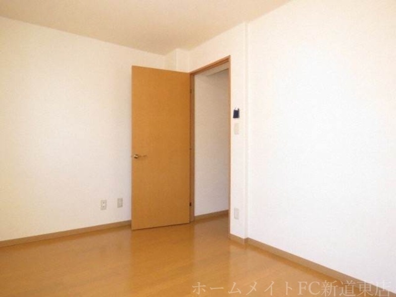 拡大写真:Cosmo Life 1階103の寝室