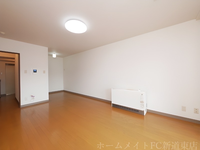 拡大写真:グリシーヌ41 3階303の居室・リビング