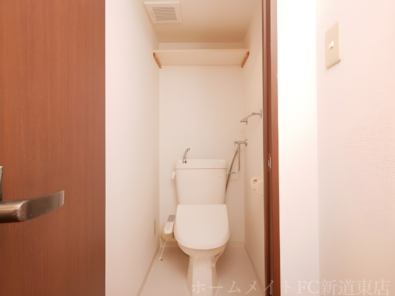 拡大写真:グリシーヌ41 3階303のトイレ