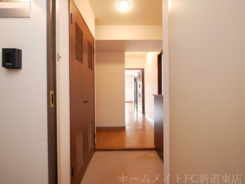 拡大写真:グリシーヌ41 3階303の玄関
