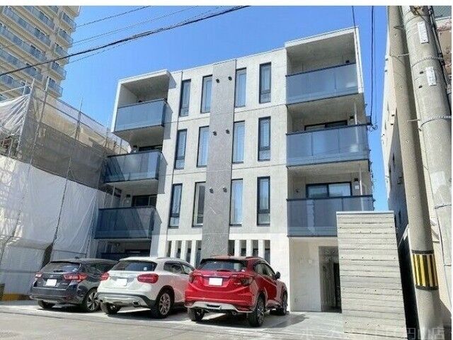拡大写真:フィオラノセレッソ 4階401の建物外観