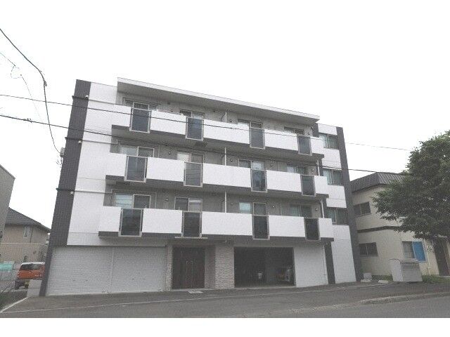 拡大写真:Foresta Fushimi 3階301の建物外観