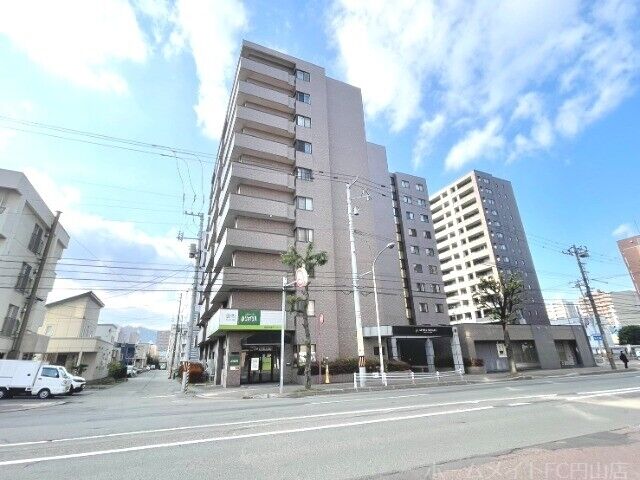 拡大写真:アルファスクエア円山 6階603の建物外観
