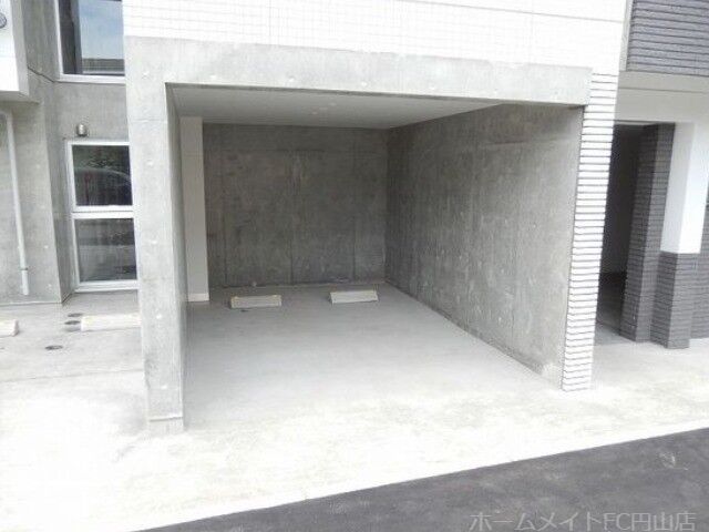 拡大写真:ブランシャール東屯田通 2階205の外観