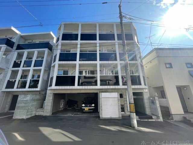 拡大写真:クラークサイドSAPPORO 4階406の建物外観