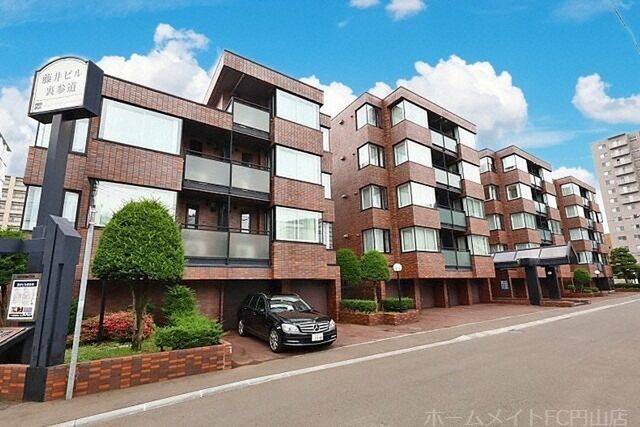 拡大写真:藤井ビル裏参道 4階401の建物外観