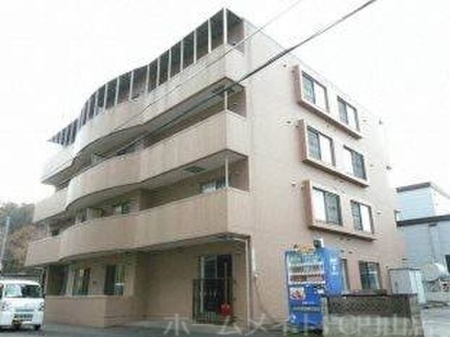 拡大写真:フォレスト神宮前 2階206の建物外観