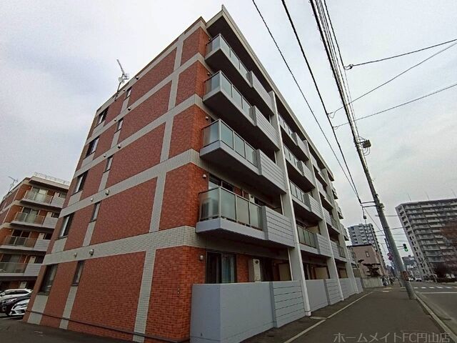 拡大写真:サウス ルミナーレ 2階201の建物外観