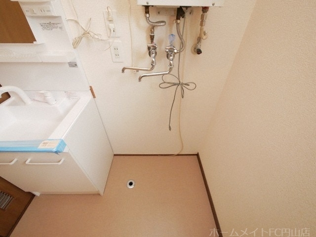 拡大写真:ホワイトコートカヤ伏見 1階104のその他設備