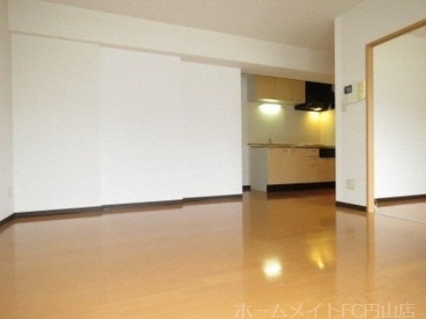 拡大写真:CABIN25 3階303の洋室