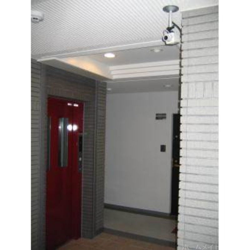 拡大写真:リライエンス円山 2階203の防犯カメラ