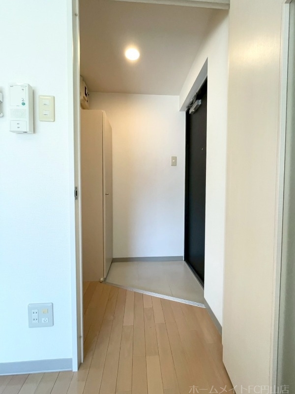 拡大写真:Oggi南円山 2階205の玄関