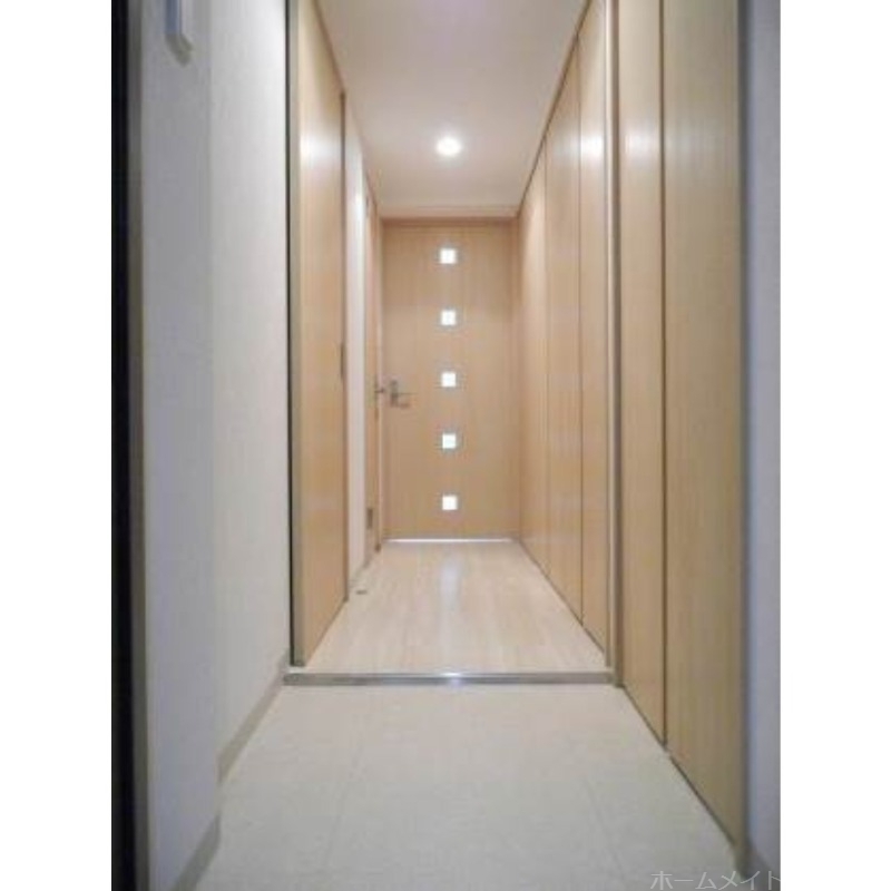 拡大写真:La Colina 4階403の玄関