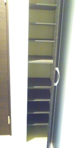 拡大写真:プレシェルト南円山 4階402の下駄箱