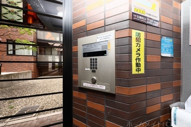 拡大写真:藤井ビル裏参道 4階401のエントランス