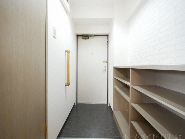 拡大写真:あいりん桑園 3階305の玄関