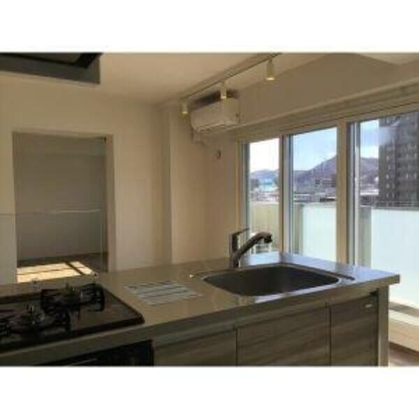 拡大写真:Blanc Casita 4階402のキッチン